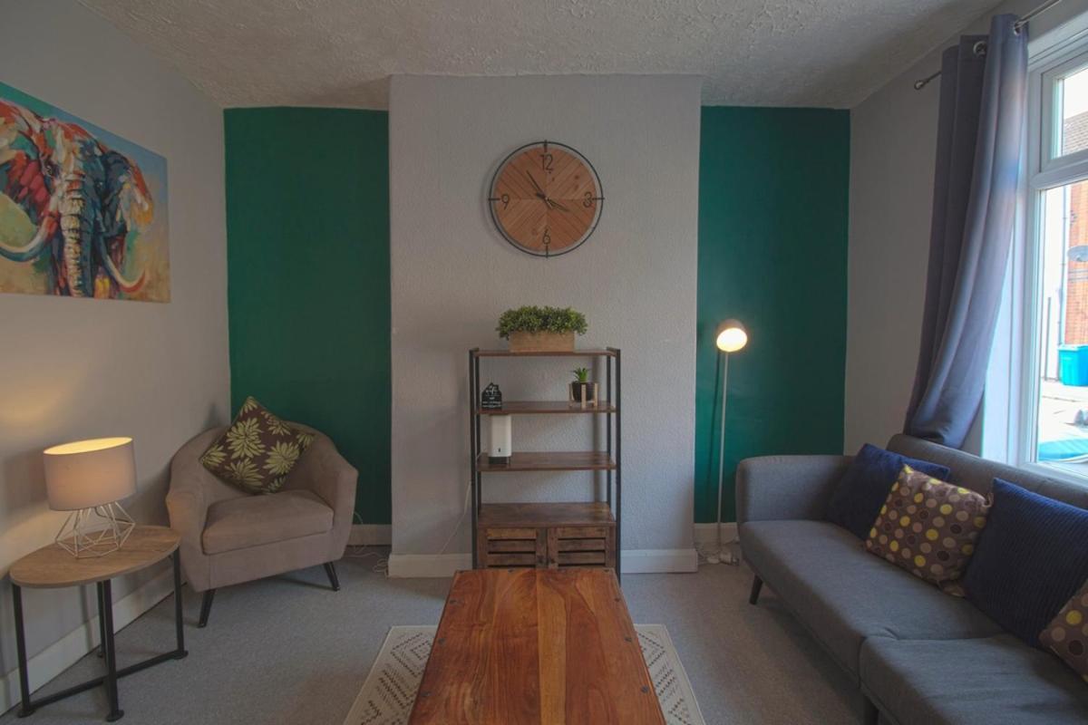 Egton St - Stylish House With Parking, Near Town! Villa Kingston upon Hull Exterior photo